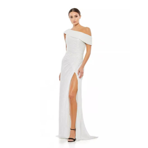 Robe soirée dorée à sequins – Glamour avec fente haute